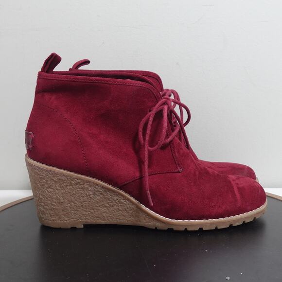 Bass Shoes Womens Size 8.5 Red Suede Wedge Booties Lace Up‎ Casual Comfort Ankle - Picture 1 of 13